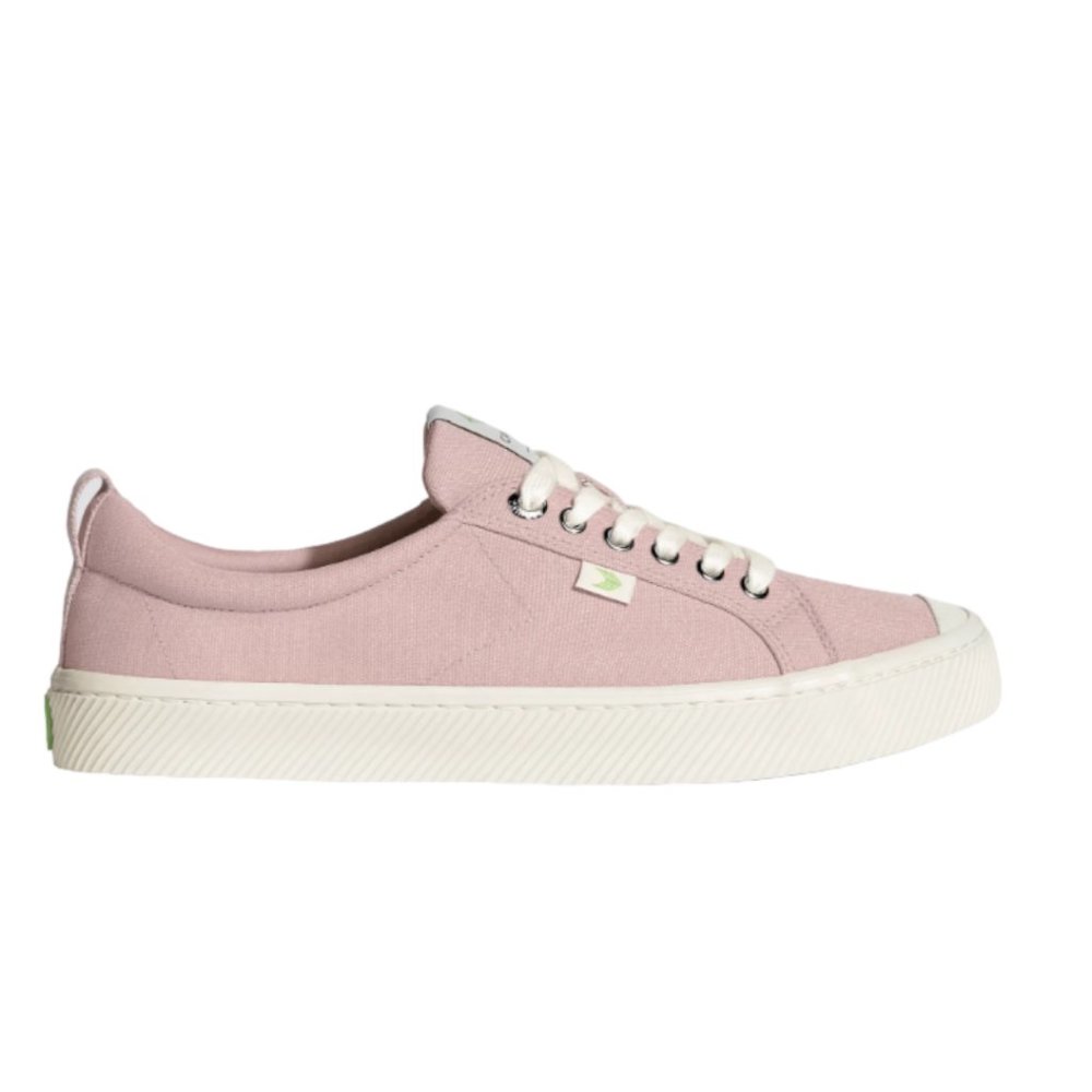 Cariuma Low Top Rose Canvas The OCA Sneaker size 9.5